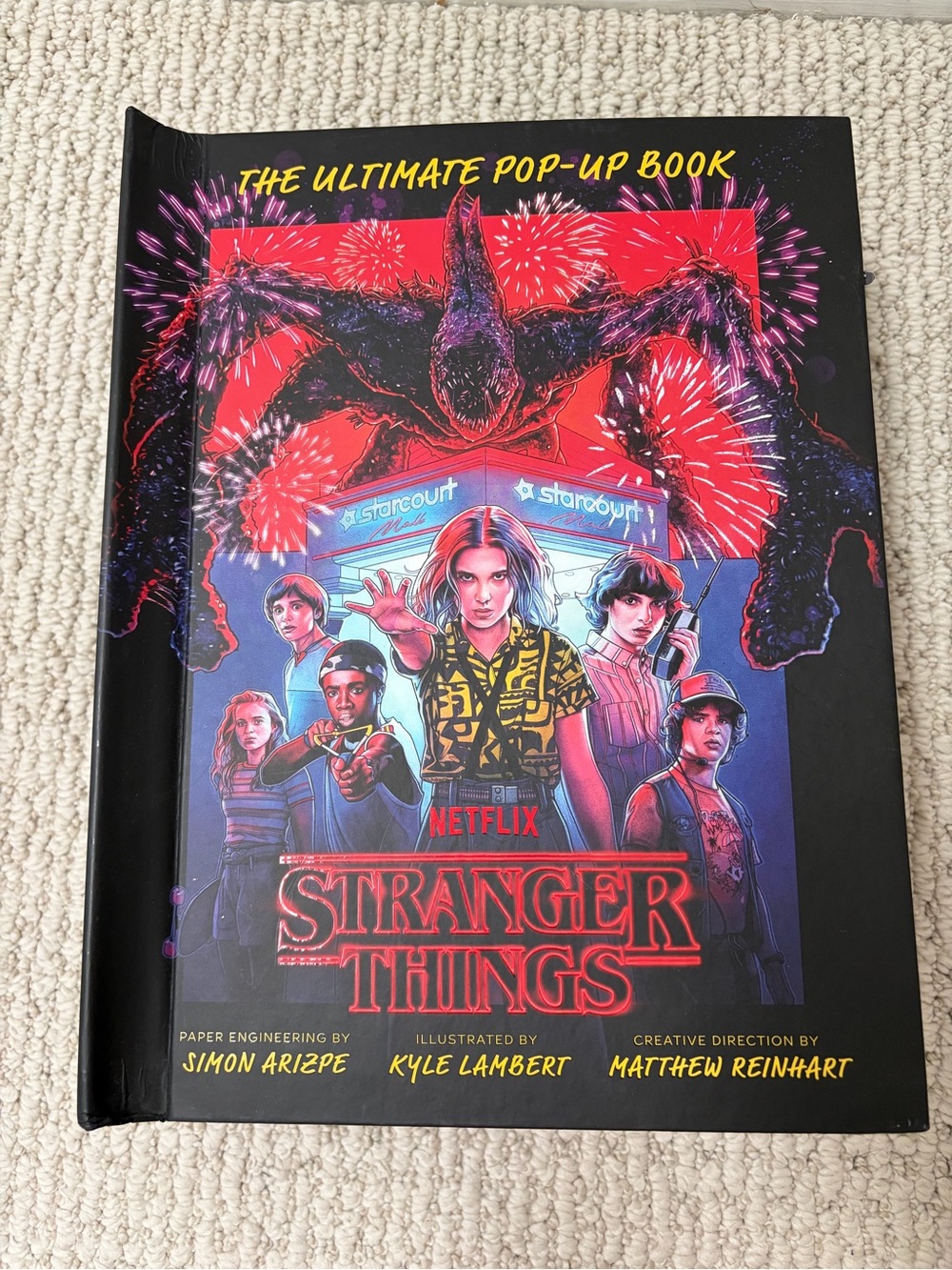 Netflix Stranger Things Pop-Up Book
